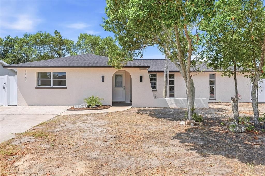 For Sale: $329,900 (3 beds, 2 baths, 1488 Square Feet)