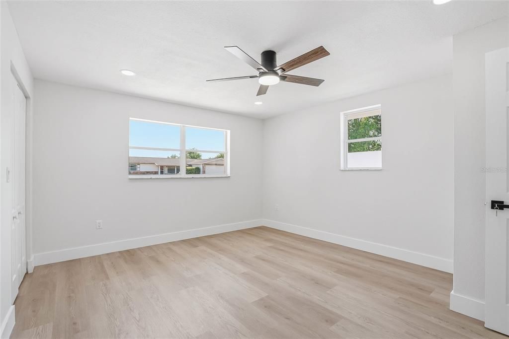 For Sale: $329,900 (3 beds, 2 baths, 1488 Square Feet)