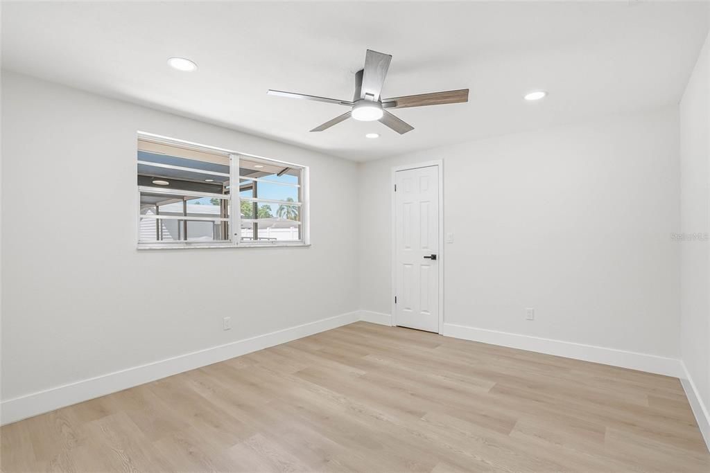 For Sale: $329,900 (3 beds, 2 baths, 1488 Square Feet)