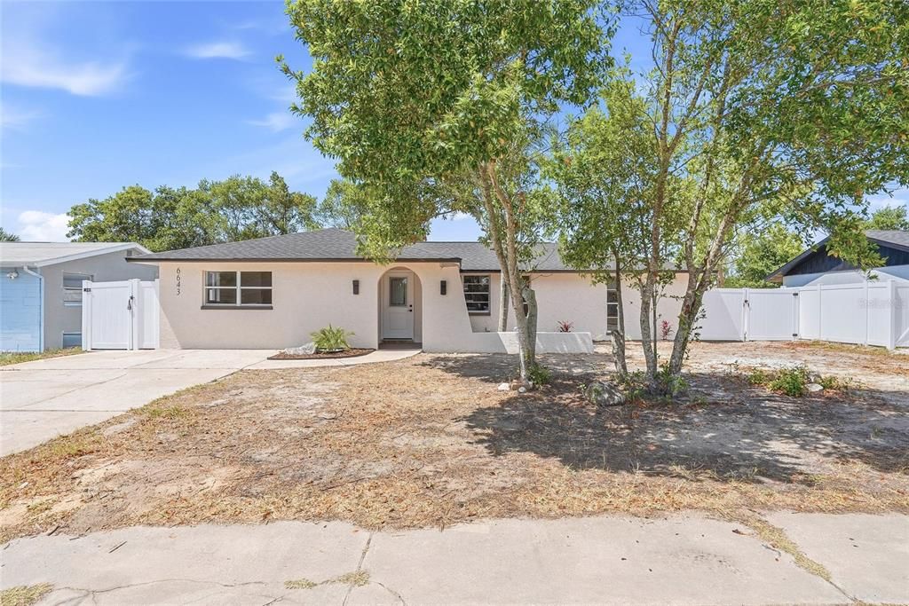 For Sale: $329,900 (3 beds, 2 baths, 1488 Square Feet)