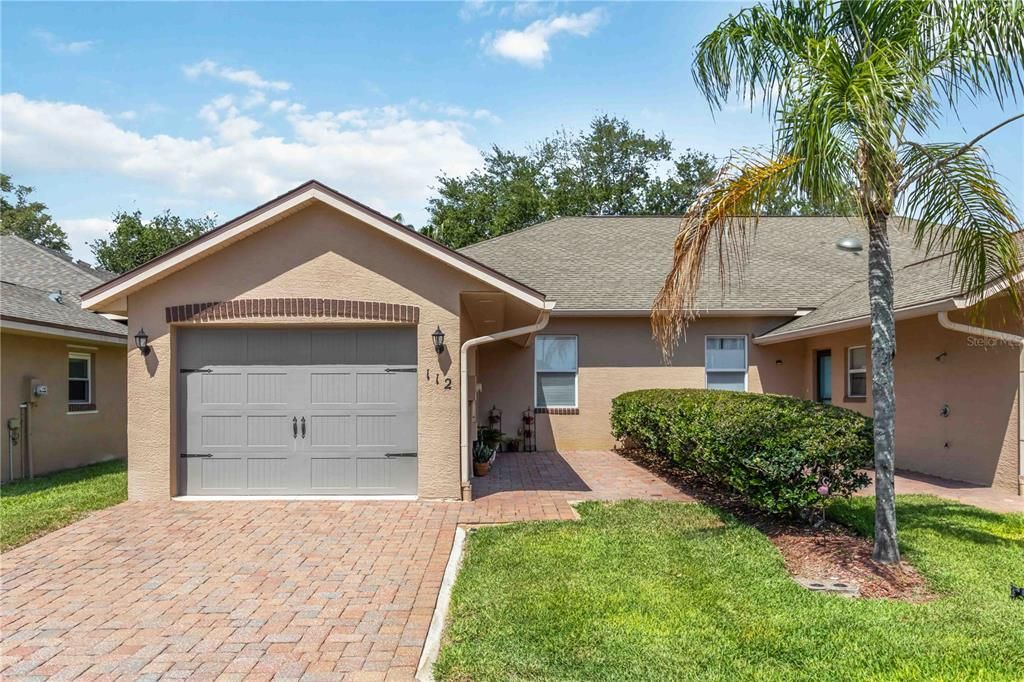 For Sale: $260,000 (2 beds, 2 baths, 1060 Square Feet)