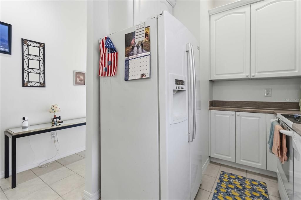 For Sale: $260,000 (2 beds, 2 baths, 1060 Square Feet)