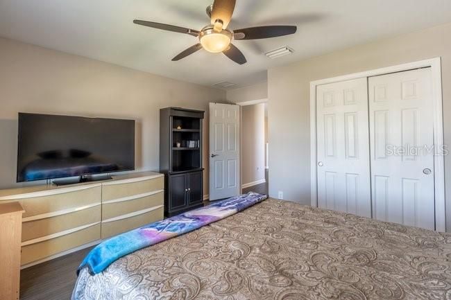 For Sale: $624,900 (5 beds, 4 baths, 3179 Square Feet)