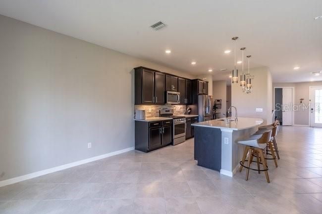 For Sale: $624,900 (5 beds, 4 baths, 3179 Square Feet)