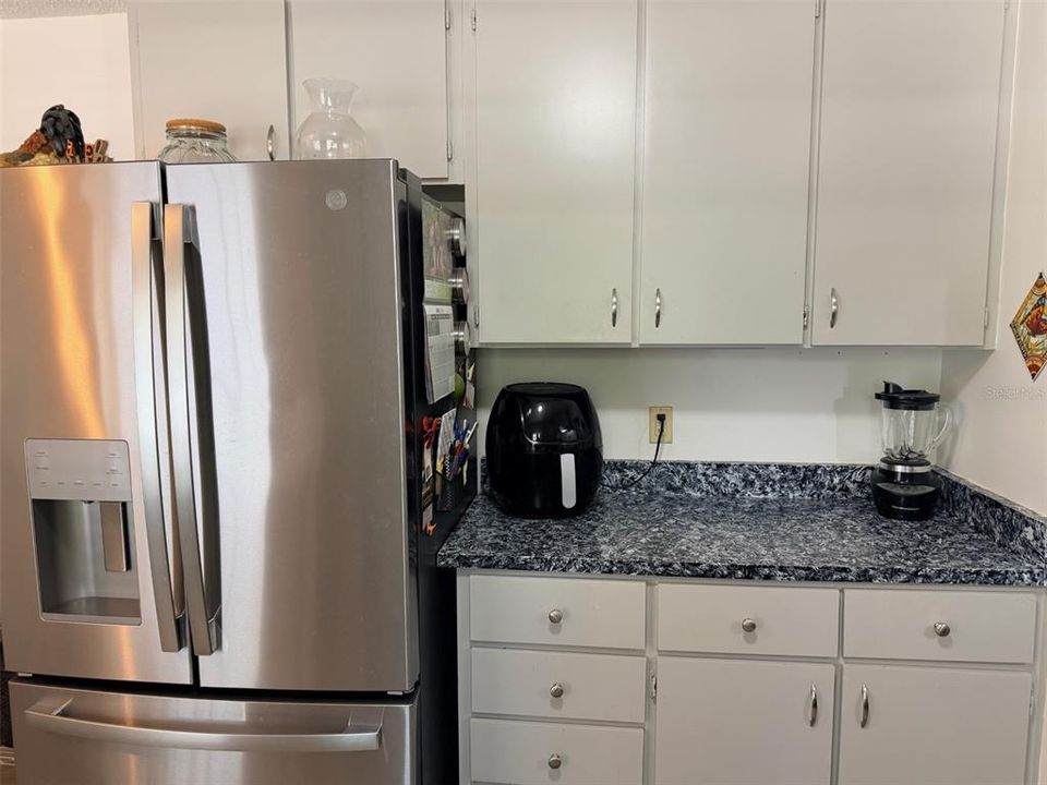 En Venta: $330,000 (2 camas, 3 baños, 3042 Pies cuadrados)