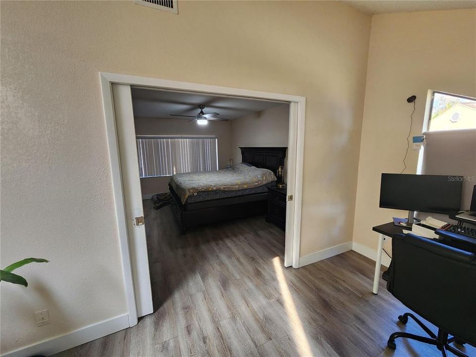 For Sale: $417,000 (3 beds, 3 baths, 1710 Square Feet)