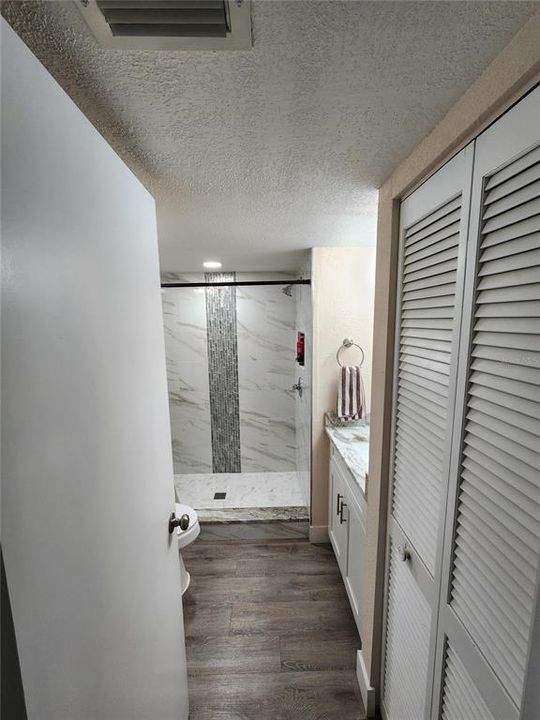 For Sale: $417,000 (3 beds, 3 baths, 1710 Square Feet)