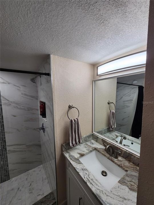 For Sale: $417,000 (3 beds, 3 baths, 1710 Square Feet)