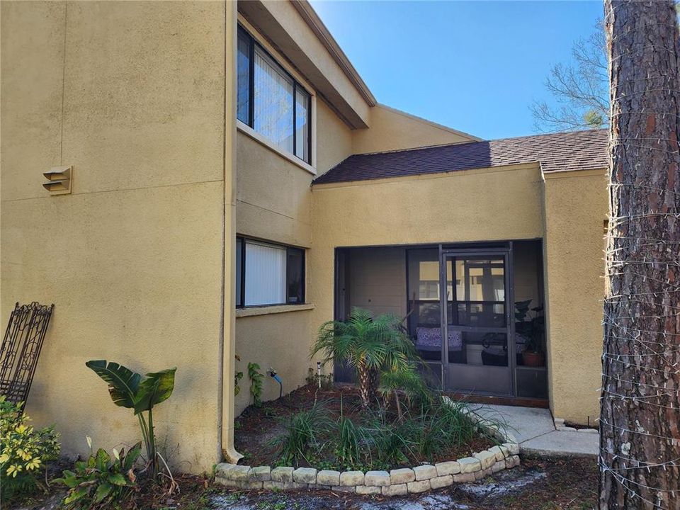 For Sale: $417,000 (3 beds, 3 baths, 1710 Square Feet)