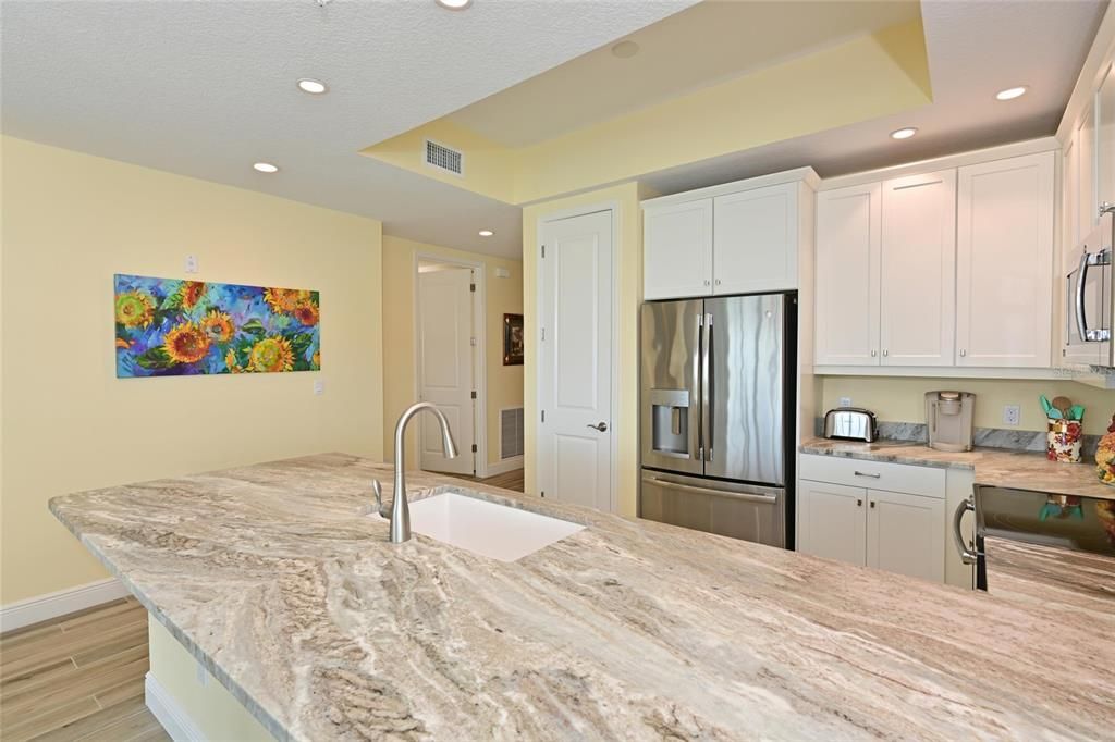 Activo con contrato: $549,900 (3 camas, 2 baños, 1558 Pies cuadrados)