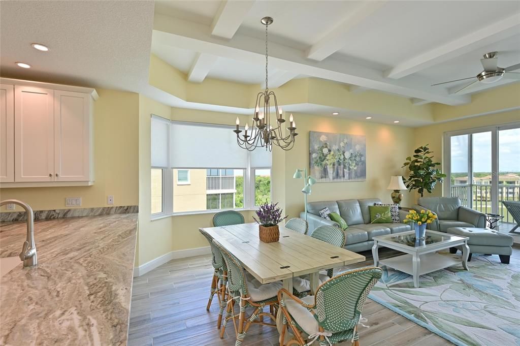 Activo con contrato: $549,900 (3 camas, 2 baños, 1558 Pies cuadrados)