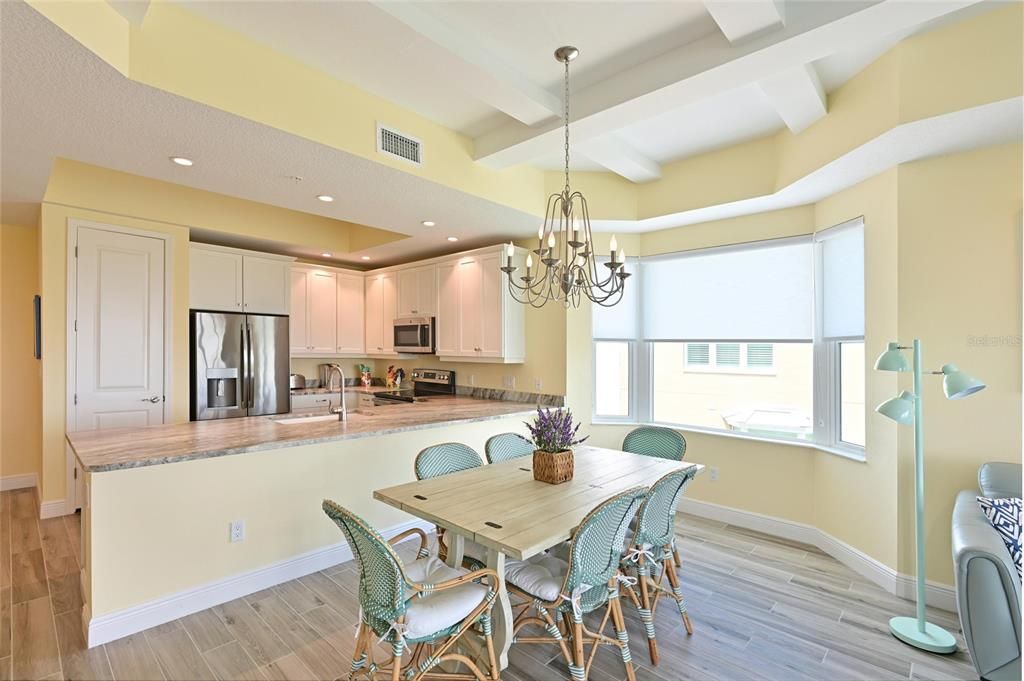Activo con contrato: $549,900 (3 camas, 2 baños, 1558 Pies cuadrados)