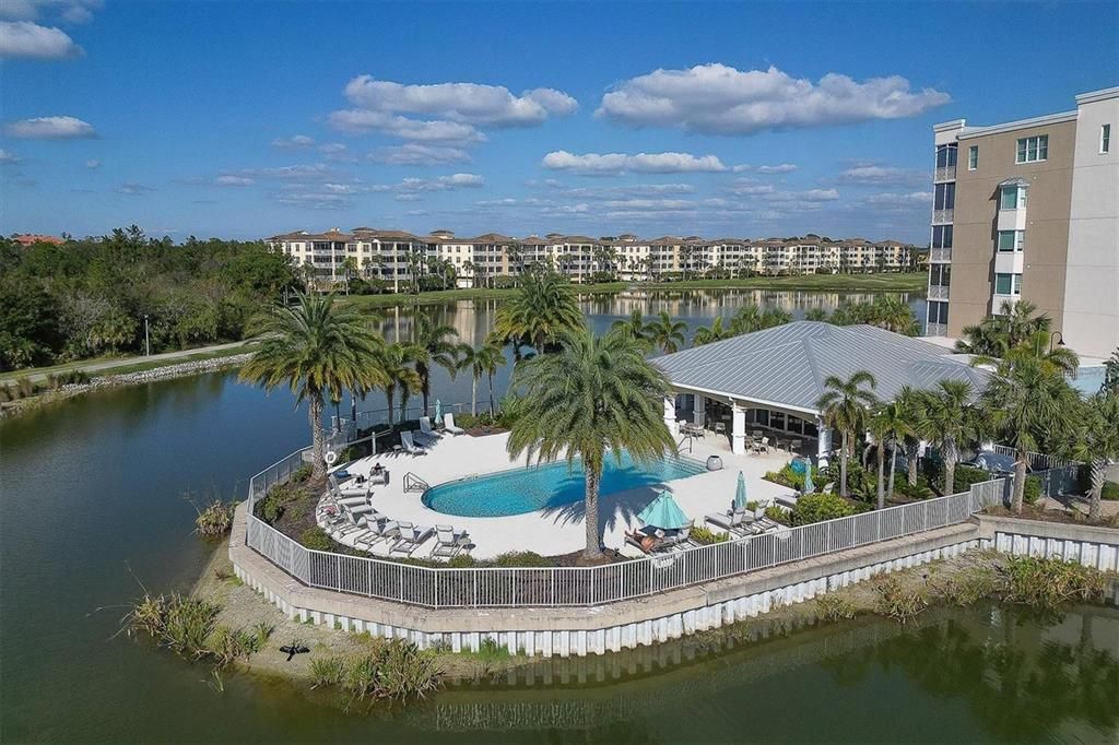 Activo con contrato: $549,900 (3 camas, 2 baños, 1558 Pies cuadrados)