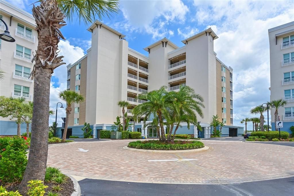 Activo con contrato: $549,900 (3 camas, 2 baños, 1558 Pies cuadrados)