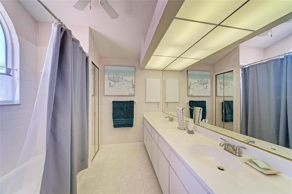 For Sale: $1,390,000 (4 beds, 3 baths, 4261 Square Feet)