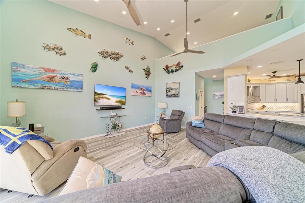 For Sale: $1,390,000 (4 beds, 3 baths, 4261 Square Feet)