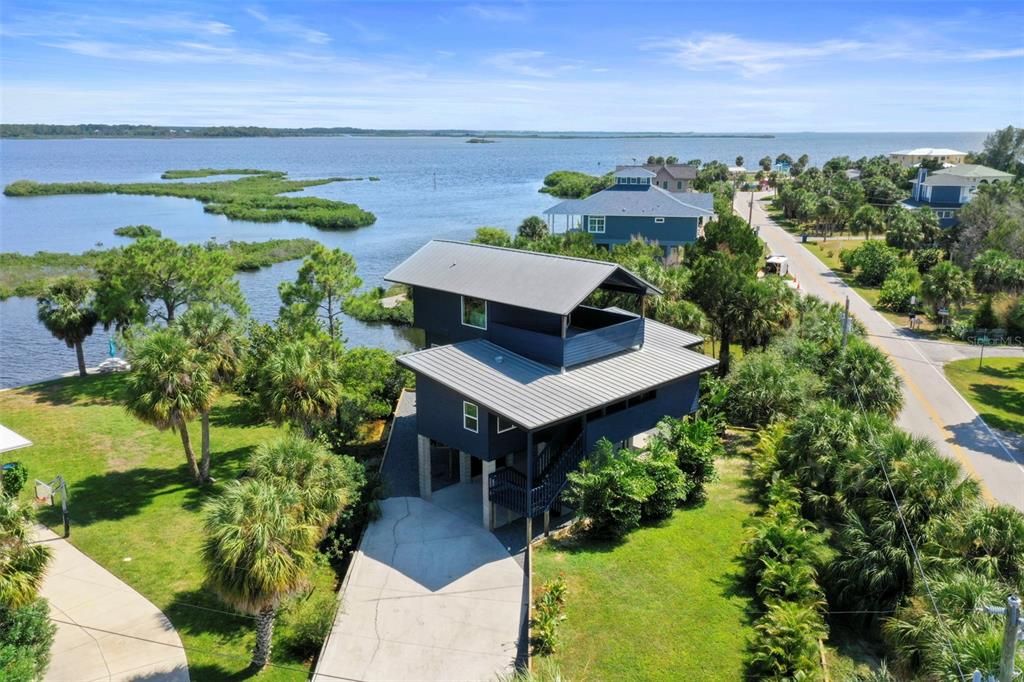 На продажу: $675,000 (3 спален, 2 ванн, 1635 Квадратных фут)