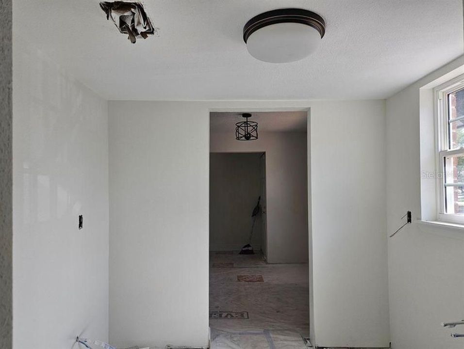 На продажу: $109,900 (1 спален, 1 ванн, 824 Квадратных фут)