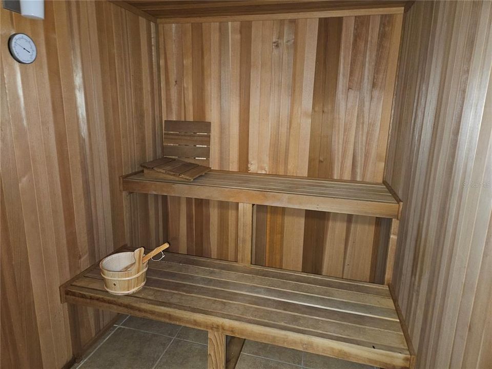 На продажу: $109,900 (1 спален, 1 ванн, 824 Квадратных фут)