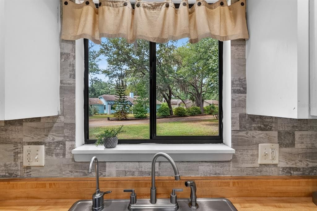 Active With Contract: $284,900 (4 beds, 3 baths, 1504 Square Feet)