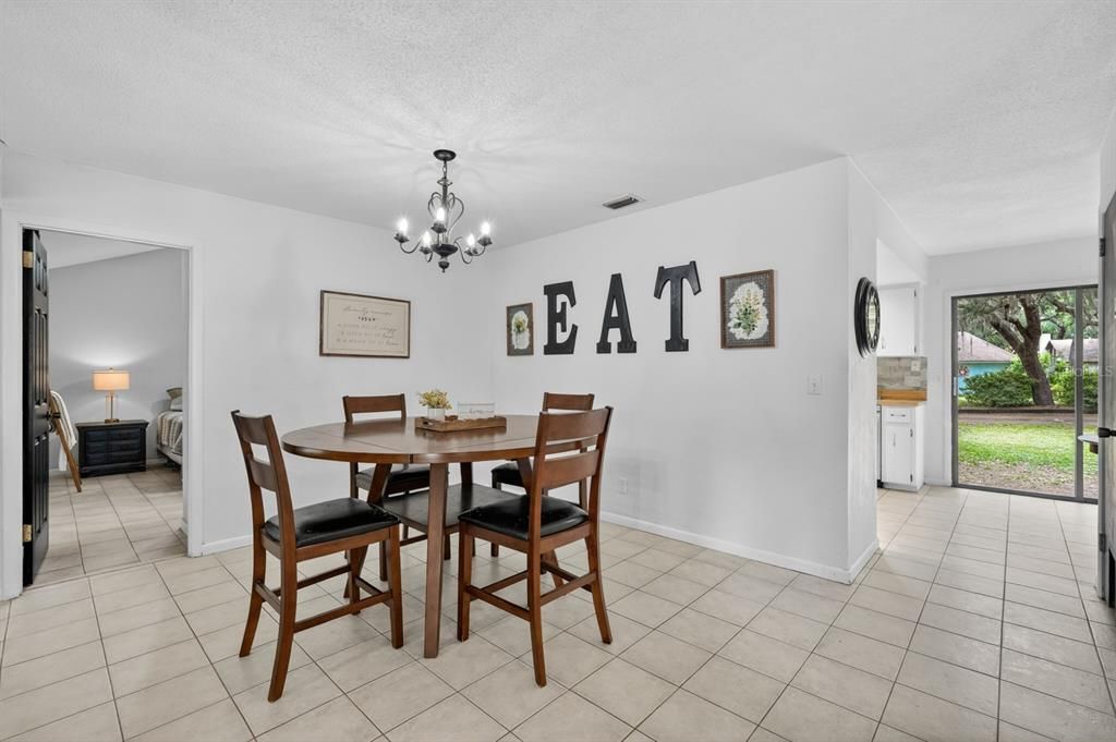 Active With Contract: $284,900 (4 beds, 3 baths, 1504 Square Feet)