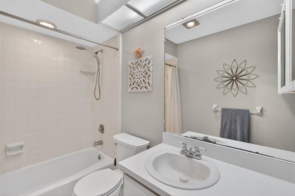Active With Contract: $284,900 (4 beds, 3 baths, 1504 Square Feet)