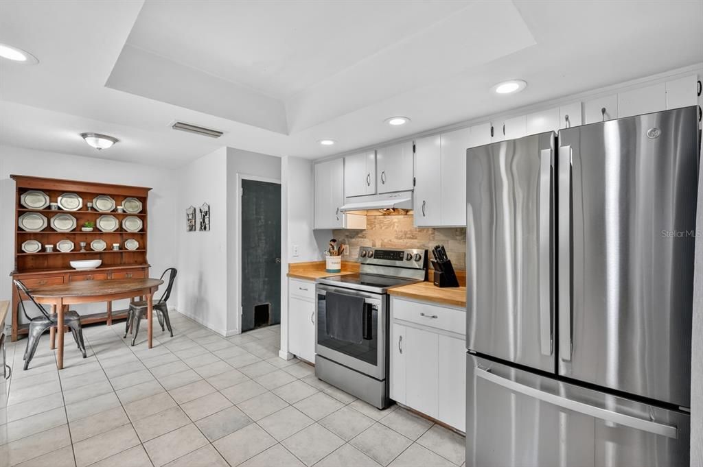 Active With Contract: $284,900 (4 beds, 3 baths, 1504 Square Feet)
