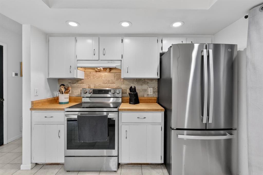 Active With Contract: $284,900 (4 beds, 3 baths, 1504 Square Feet)