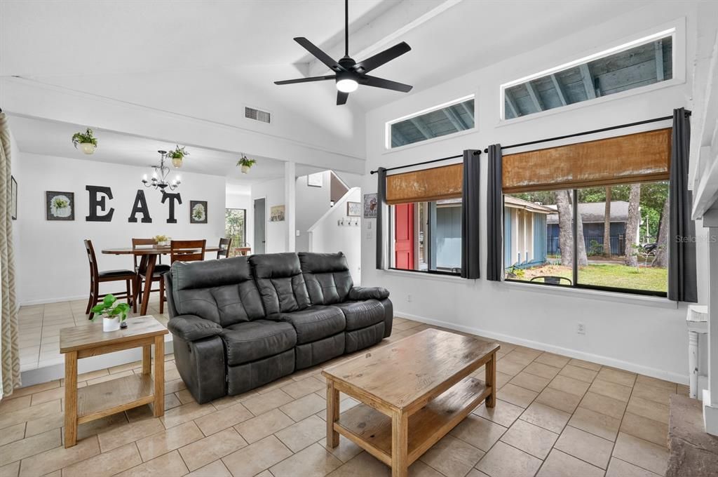 Active With Contract: $284,900 (4 beds, 3 baths, 1504 Square Feet)