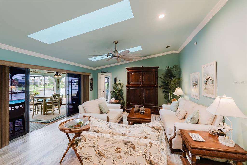 For Sale: $629,000 (3 beds, 3 baths, 2258 Square Feet)