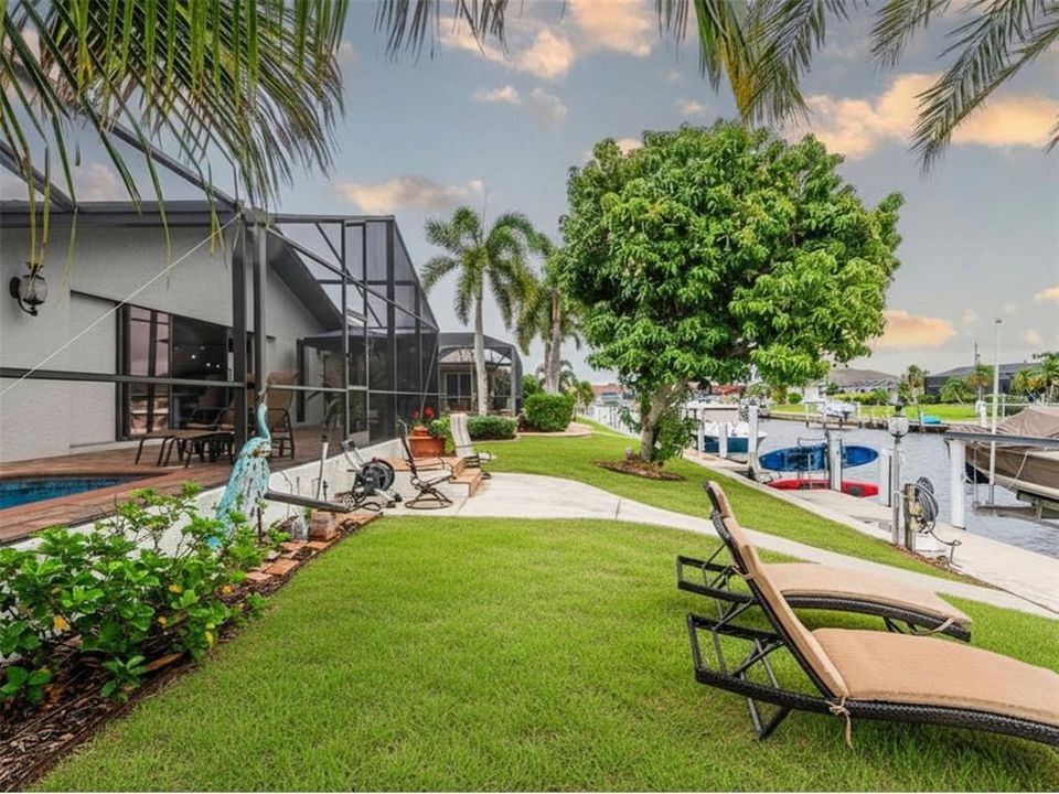 For Sale: $629,000 (3 beds, 3 baths, 2258 Square Feet)