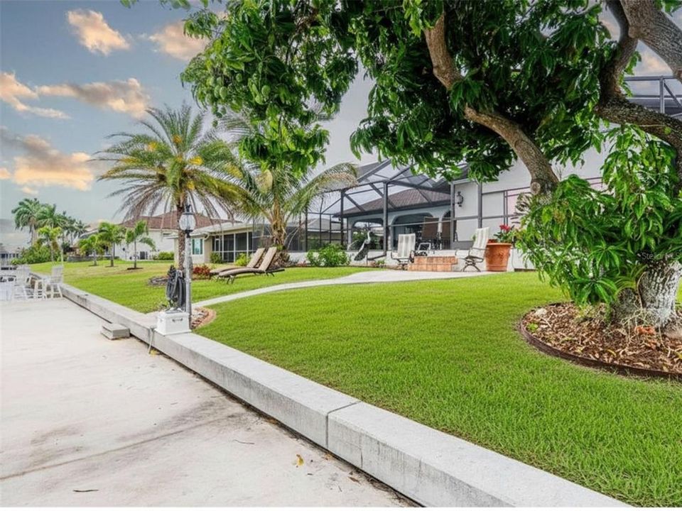For Sale: $629,000 (3 beds, 3 baths, 2258 Square Feet)