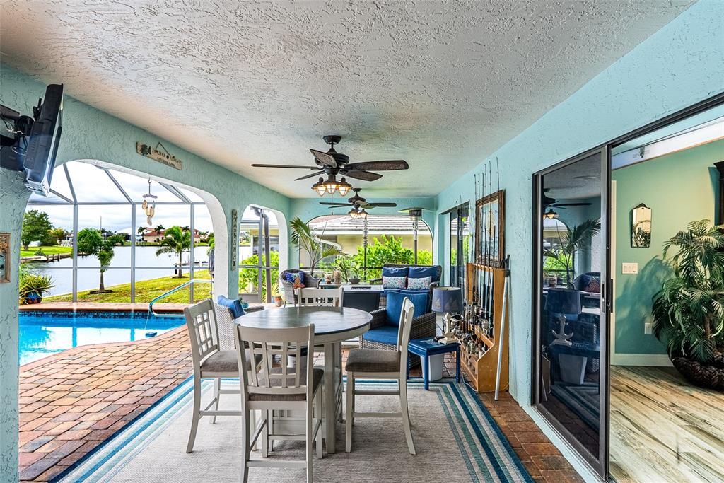 For Sale: $629,000 (3 beds, 3 baths, 2258 Square Feet)