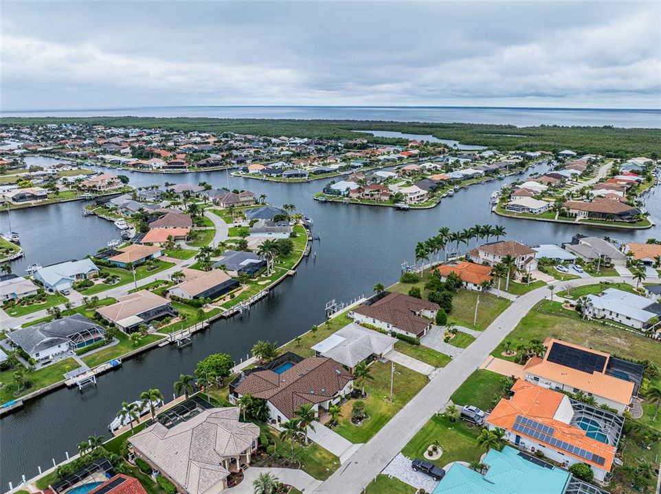 For Sale: $629,000 (3 beds, 3 baths, 2258 Square Feet)