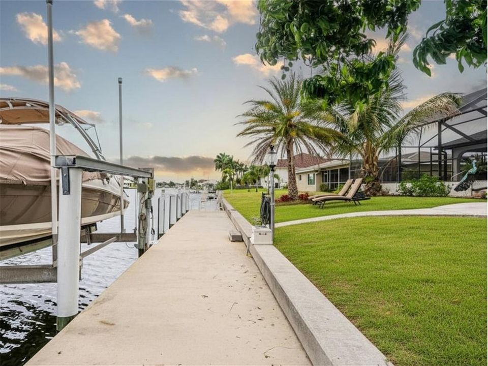 For Sale: $629,000 (3 beds, 3 baths, 2258 Square Feet)