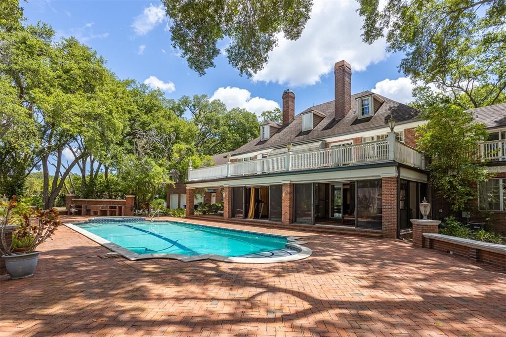 На продажу: $2,499,000 (5 спален, 8 ванн, 8134 Квадратных фут)
