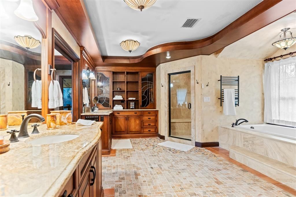 На продажу: $2,499,000 (5 спален, 8 ванн, 8134 Квадратных фут)