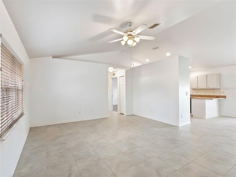For Sale: $549,500 (3 beds, 2 baths, 1488 Square Feet)