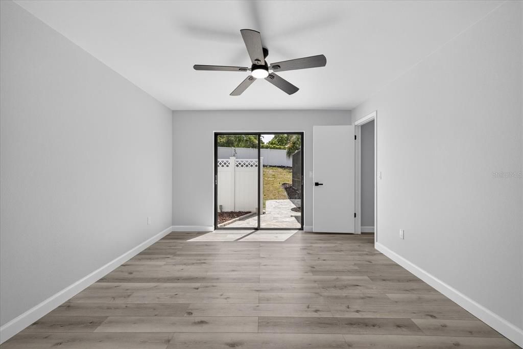Activo con contrato: $359,900 (3 camas, 2 baños, 1200 Pies cuadrados)