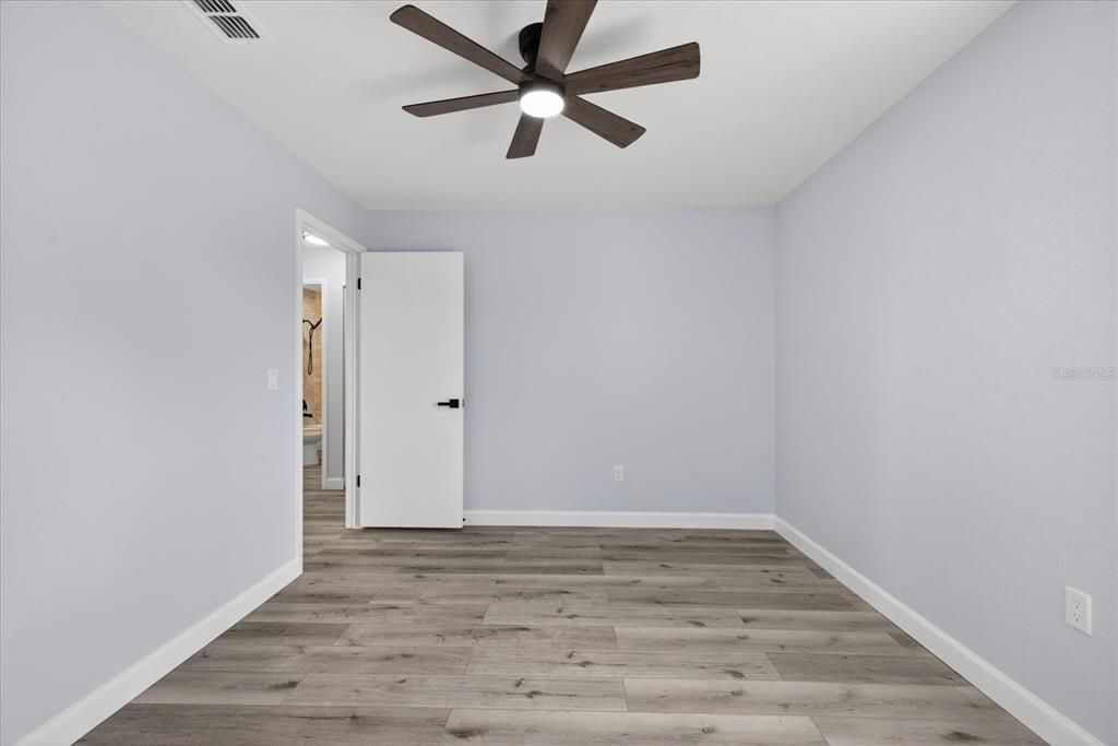 Activo con contrato: $359,900 (3 camas, 2 baños, 1200 Pies cuadrados)