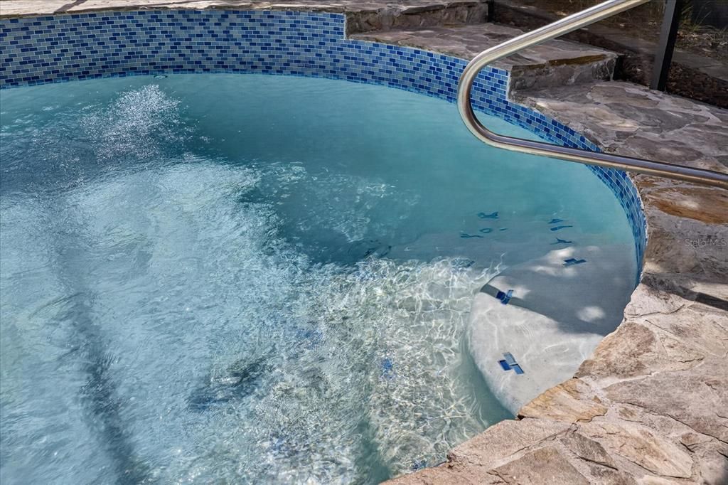 Activo con contrato: $359,900 (3 camas, 2 baños, 1200 Pies cuadrados)