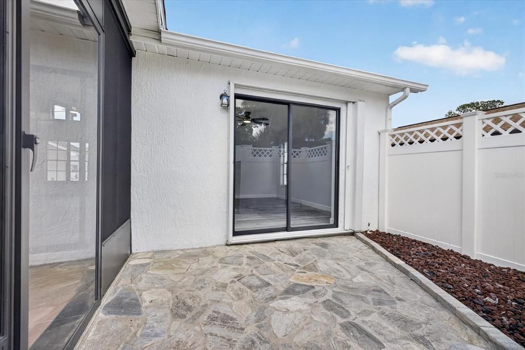 Activo con contrato: $359,900 (3 camas, 2 baños, 1200 Pies cuadrados)