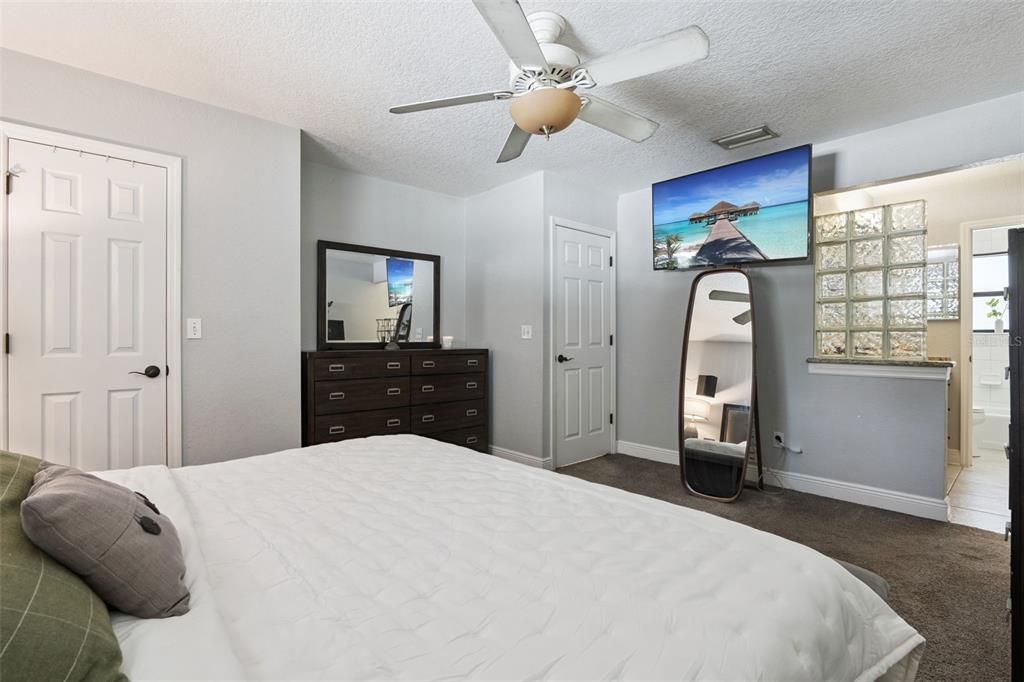 For Sale: $449,990 (5 beds, 3 baths, 2448 Square Feet)