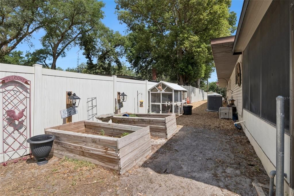 For Sale: $449,990 (5 beds, 3 baths, 2448 Square Feet)