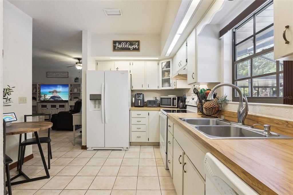 For Sale: $449,990 (5 beds, 3 baths, 2448 Square Feet)