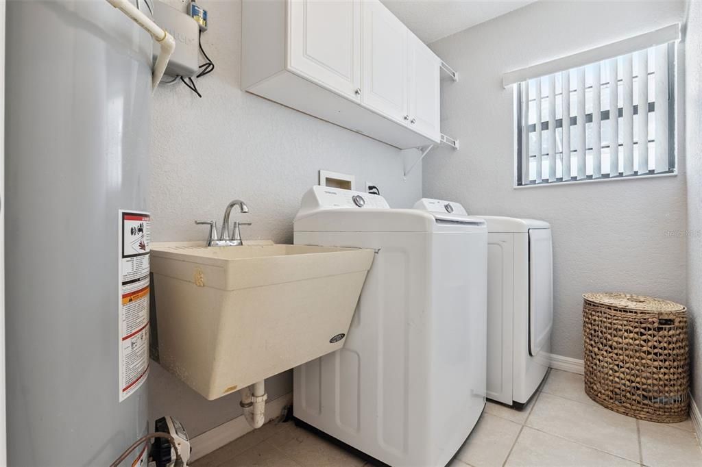 For Sale: $449,990 (5 beds, 3 baths, 2448 Square Feet)