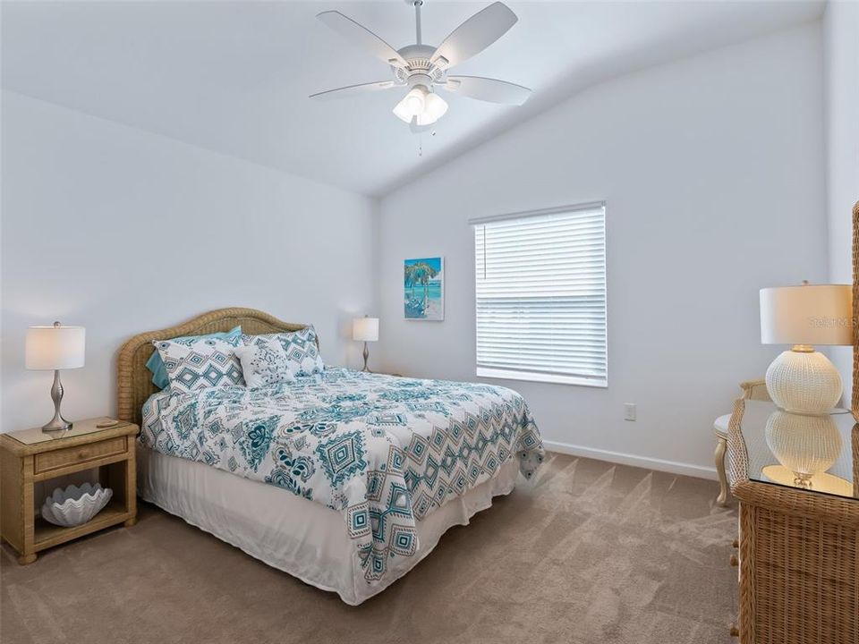 Active With Contract: $310,000 (2 beds, 2 baths, 1227 Square Feet)