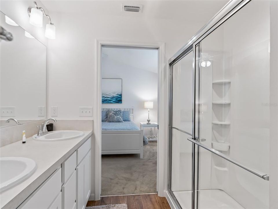 Active With Contract: $310,000 (2 beds, 2 baths, 1227 Square Feet)