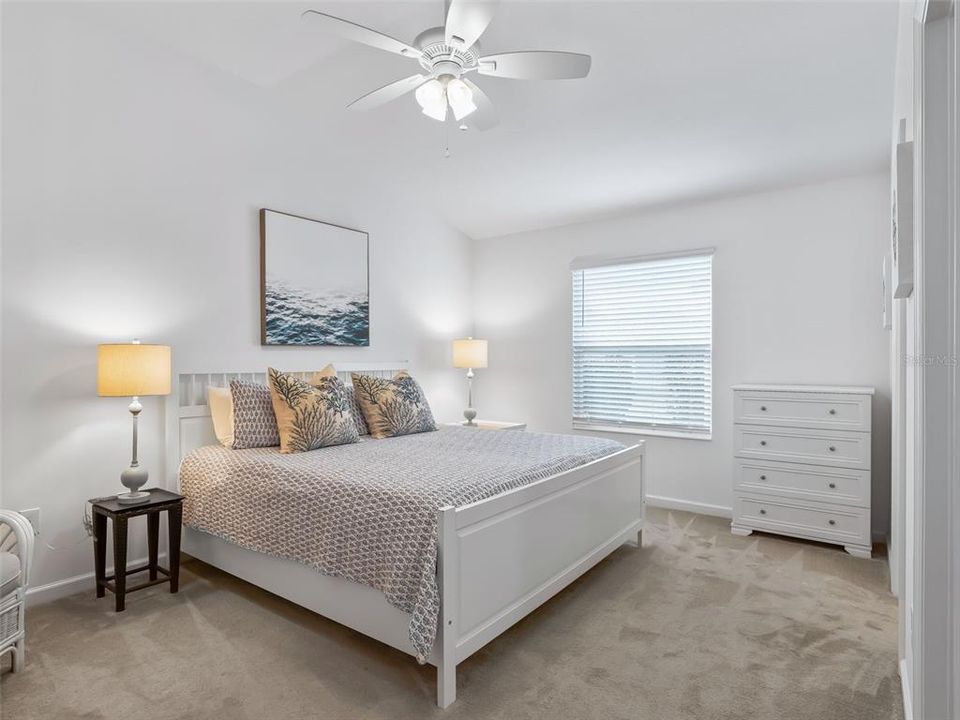 Active With Contract: $310,000 (2 beds, 2 baths, 1227 Square Feet)