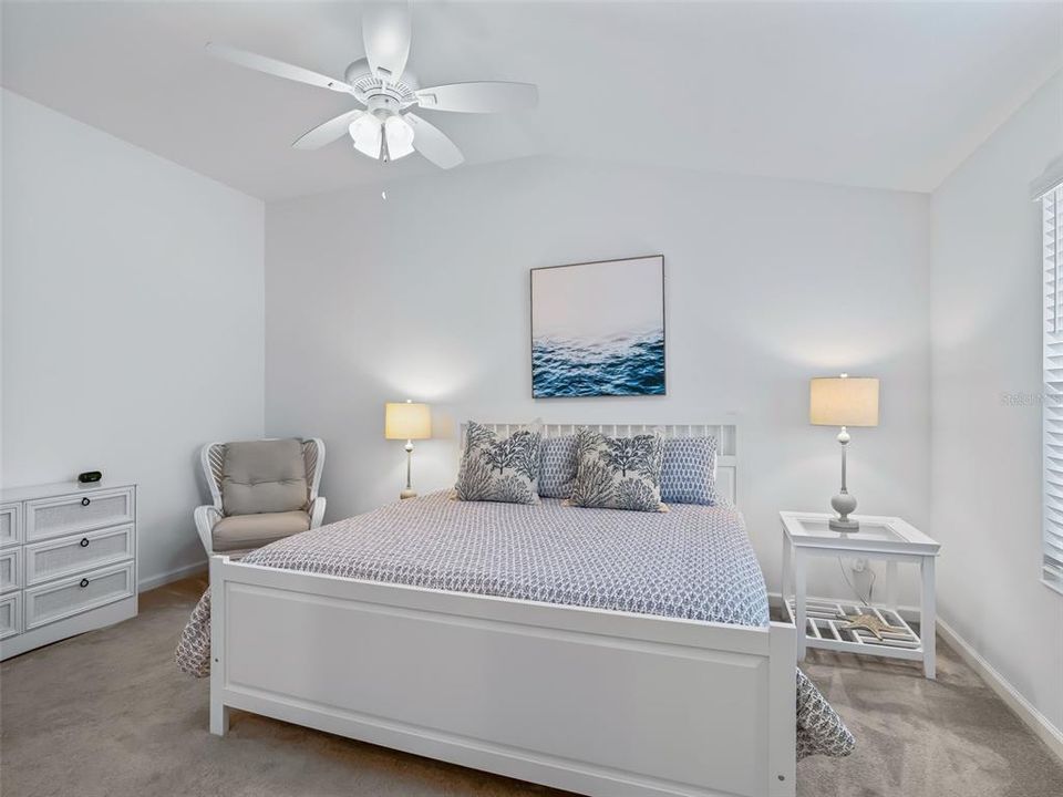 Active With Contract: $310,000 (2 beds, 2 baths, 1227 Square Feet)